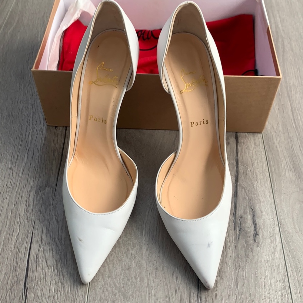 White leather pointed toe Christian Louboutin heels Size: 10.5